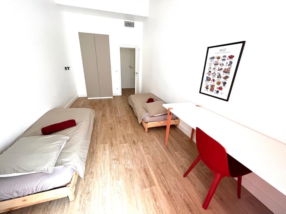 Large Haussmanian Appartment In The Heart Of نيس المظهر الخارجي الصورة